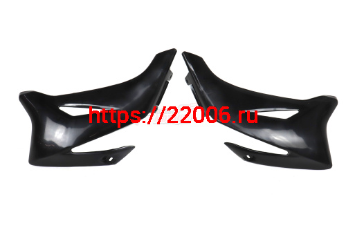 Пластик боковой передний (пара) TTR110 (цв. черный)